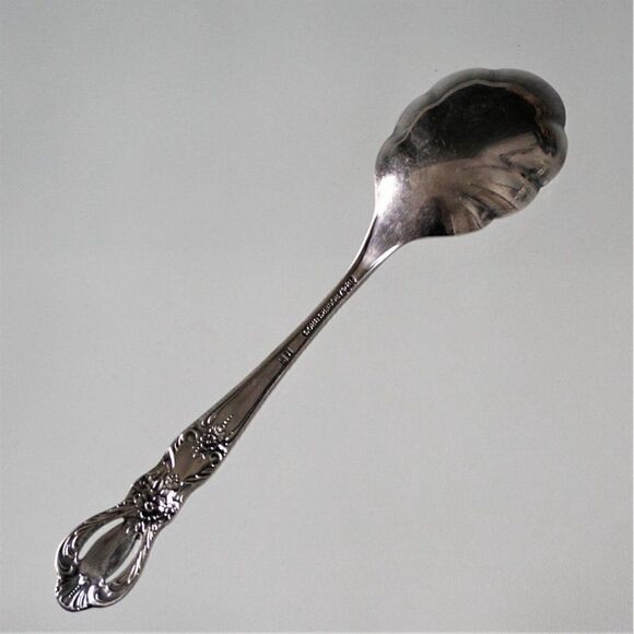 1847 Rogers Bros GRAND HERITAGE International Silverplate 1968 Sugar Spoon - Picture 6 of 9